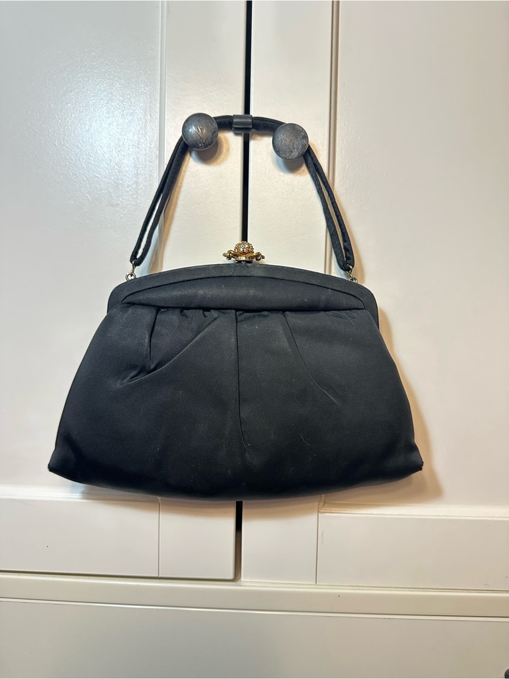 Classic Black Evening‎ Handbag with Kiss-Lock Closure